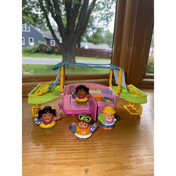 Fisher Price Little People Pink & Green Camping Set With Figures - Picture 1 of 8